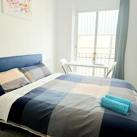 Apartamentos Aeropuerto Valencia มานิเซส ภายนอก รูปภาพ